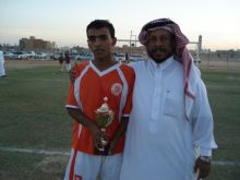 (صحيفة المجلس )( إدارة الشرق ) ( أعضاء ملاعب الياقوت ) يتكفلون بعلاج لاعب الشرق الشاب محمد الخنفور 