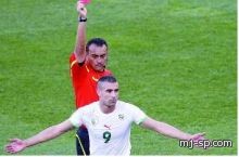 خطأ فردي يقود سلوفينيا للفوز على الجزائر