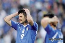 حامل اللقب يغادر 2010 مبكراً 