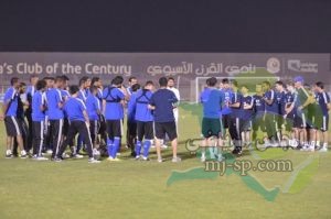  فريق الهلال الأولمبي يستعد للنهضة بمران تكنيكي .. والهلال يعاود تدريباته بعد الشعلة