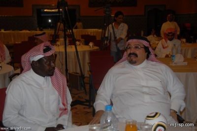 الهلال اولاً  ونجران اكثر شعبيه من الرائد  والشباب اكثر من الوحدة !!!!!