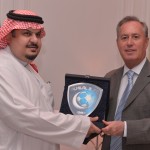 طاقم سعودي يدير مواجهة قطر والبحرين