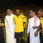 (بالصور)  الجيل يستقبل مدربه التونسي بالهادي و المحترف المالي دمبيا‎