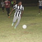 الرائد يقطع الطريق على الاتحاد ويوقع مع هزازي‎