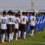 بالفيديو : حسن معاذ يرفض إرتداء شعار نادي الهلال .!!‎