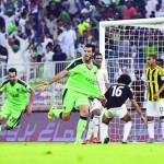 جوميز يناقش لاعبيه‎