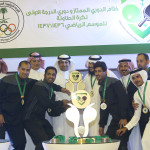 الأمير عبدالله بن نايف يتوج قائد برشلونة بكأس “سلمان عام من الحزم والأمل”