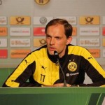 رئيس النصر يزور غالب في منزله‎