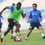رئيس الاتحاد يطمئن على بعثة #الأخضر_الشاب