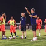 رئيس #الاتحاد_الآسيوي يهنئ طاقم التحكيم السعودي