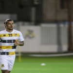 كواليس مثيرة.. أحمد حجازي يفجر أزمة بين مسؤولي “وست بروميتش” ومدرب الفريق