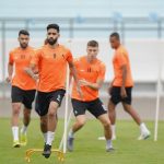 أمير الرياض يصل استاد الملك فهد لحضور نهائي كأس الملك (فيديو)