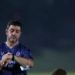 “فيتوريا” ينافس “ميلويفيتش” على لقب أفضل مدرب في غرب آسيا