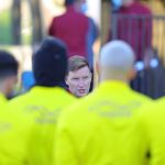 محاضرة تحكيمية وتدريبات ترفيهية للاعبي الشباب قبل موقعة الهلال في الدوري (صور)