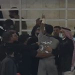 شاهد: العويس ينفعل على مساعد الحكم أثناء المباراة !