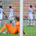 بسبب تقنية الـ “VAR”.. تأخر انطلاق الشوط الثاني للقاء الوحدة وضمك (فيديو)
