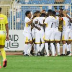 بثلاثية في شباك الطائي.. الشباب يصعد لوصافة الدوري