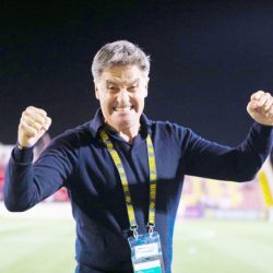 يوكوهاما يتجاوز العين بثنائية