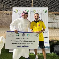الصقور يتوج بكأس بطولة المدارس للعبة الهوكي 2024 في مدارس الارقم