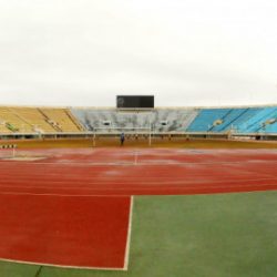 قبل مواجهة الصقور.. ملعب الشباب يجهز الأردن