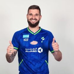 على سبيل الإعارة.. الخلود يفوز بجهود “أليو ديانج” لاعب الأهلي المصري