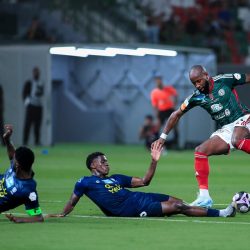 دوري روشن.. الوقت القاتل يمنح الوحدة نقاط العروبة