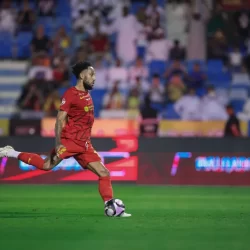 النصر يقفز للوصافة بثنائية في الوحدة