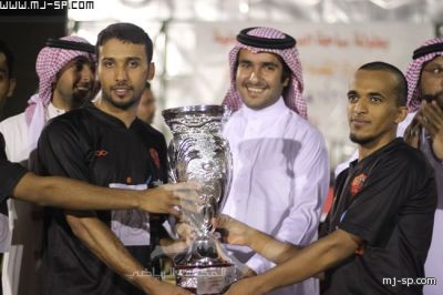نجلي بن دايل يكرمون الابطال في دورة ساحة الدوري بالرياض 