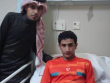 غرفة 106 بمستشفى الملك خالد يرقد بها لاعب الشعلة الشاب عبدالرحمن الفارس بعد تعرضه لحالة اغماء 
