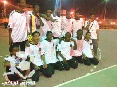 ( حواري ) شباب الجنوب يسحق أبطال الموهبة بالثلاثة بحي اليمامة بالرياض