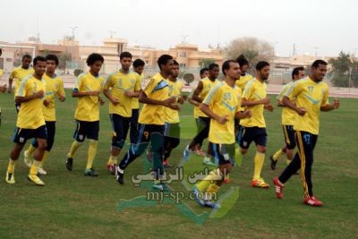 الجيل يعسكر قبل مباراة الباطن بيومين والغنيم مطمأن على نفسيات اللاعبين‎