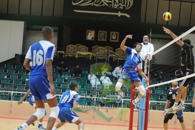  الهلال يلاقي الأهلي في دوري الطائرة‎
