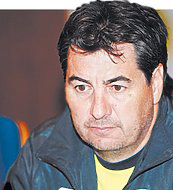 ماجد عبدالله : مدرب النصر سيان أن تواجد في الملعب أو خارجه .