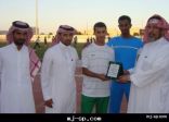 السيف على السرير الأبيض