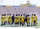 مدرب النصر زينجا يشيد بلاعبيه ويتدربون صباحا (صور)