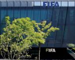 الفيفا يعين 25 حكمًا لإدارة نهائيات كأس العالم بالبرازيل