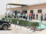 صحة الأحساء تنفذ حملة مسح ميداني على مساكن وتجمعات العمالة بميدان الفروسية  لمكافحة كورونا