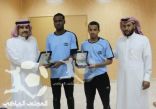 اليامي والعنزي يستلمان جائزة نجمي مباراة العربي