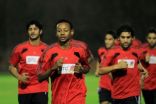 البلطان يطالب اللاعبين بعدم الاهتمام بما يدور في الساحة الرياضية