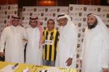 عبدالفتاح عسيري في مؤتمر صحافي بعد توقيعه العقد مع الاتحاد