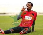اللاعب الدولي حسن معاذ  يتعرض لإعتداء من الجماهير