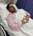 الزميل سعيد عبيد على السرير الأبيض