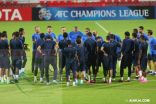 الهلال يبدي جاهزيته للأهلي والإدارة تحفز اللاعبين