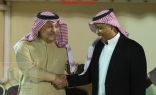 سمو رئيس الشباب يكرم مشجع شبابي