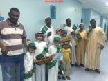 اعضاء نادي الحي بثانوية ابن النفيس يهنأون المرضى باليوم الوطني 86